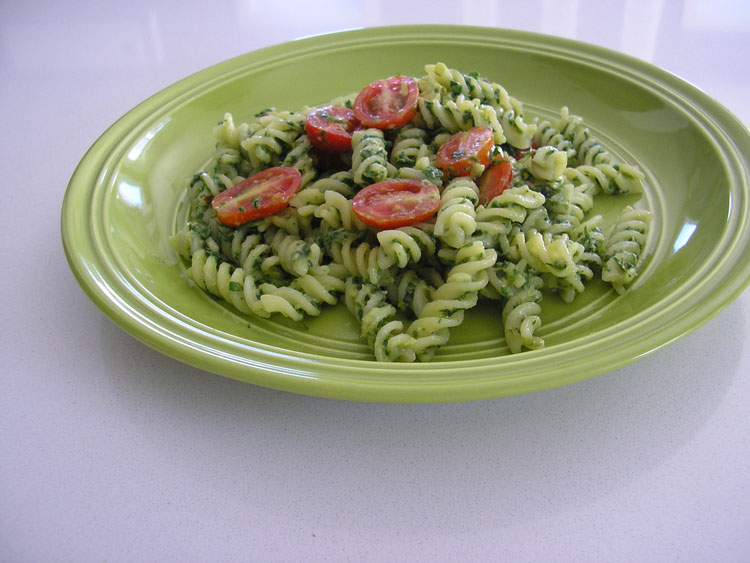 Pesto pasta salad